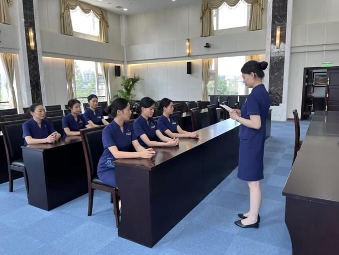 開展會務(wù)技能培訓(xùn),提升服務(wù)工作水平_四川省玉沙物業(yè)管理